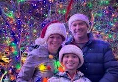 tree lighting family