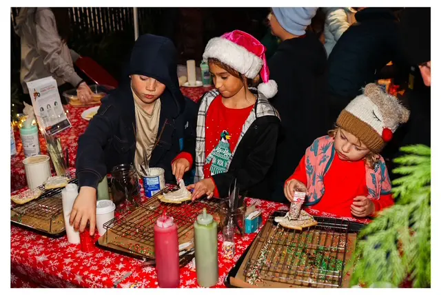 kids and cookies CAM kids and cookies CAM